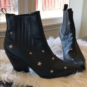 Cape Robbin star booties